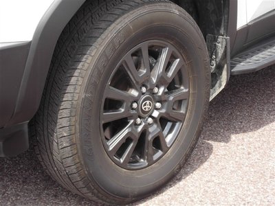 TOYOTA LAND CRUISER - 8