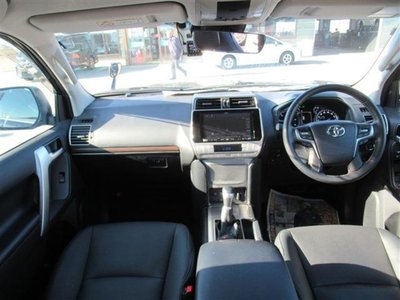 TOYOTA LAND CRUISER - 2