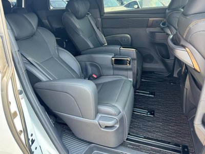 2023 Toyota ALPHARD — миниатюра 39