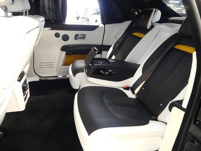 ROLLS-ROYCE GHOST - 10