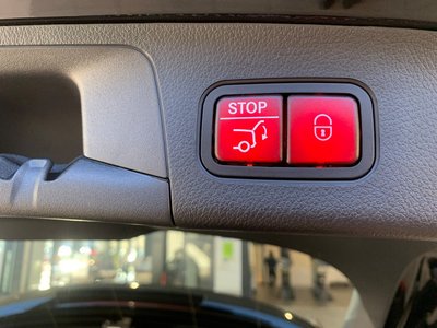 MERCEDES-BENZ GLA - 9