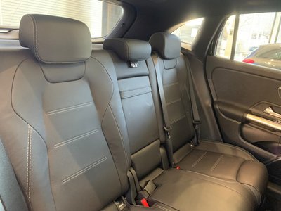 MERCEDES-BENZ GLA - 7