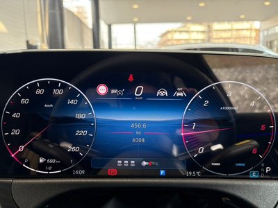 MERCEDES-BENZ E-CLASS - 8