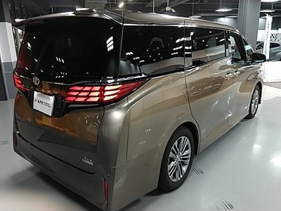 TOYOTA ALPHARD - 3