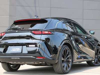 TOYOTA CROWN SPORT - 9