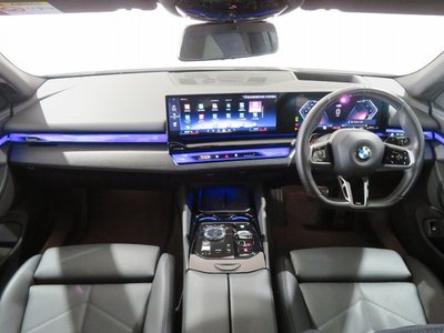 BMW 5 SERIES TOURING - 6