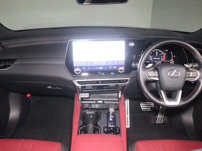 2023 Lexus RX thumbnail 23