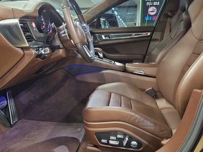 PORSCHE PANAMERA - 9