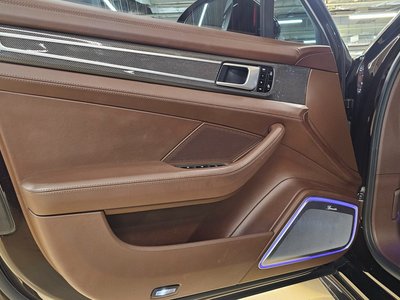 PORSCHE PANAMERA - 10