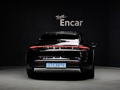 2023 Porsche TAYCAN — фото 4