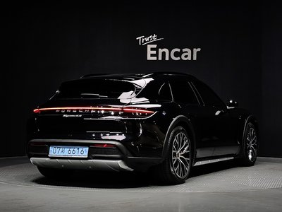 2023 Porsche TAYCAN — фото 3