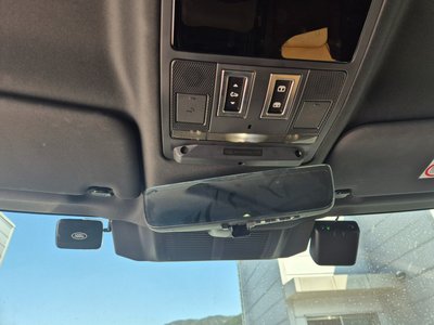 LAND ROVER DEFENDER - 8