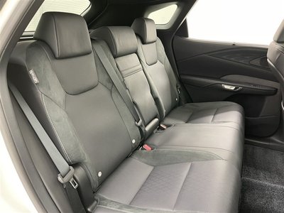 صورة 9 لـ 2025 Lexus RX