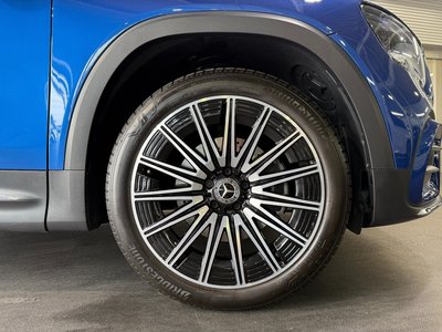 MERCEDES-BENZ GLB - 8