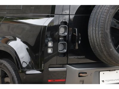 2023 LAND Rover DEFENDER thumbnail 31