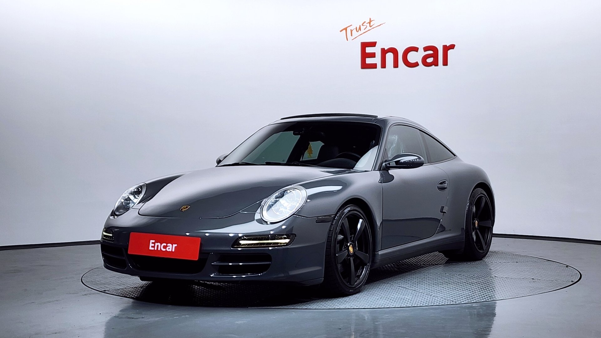 PORSCHE 911 - View 1