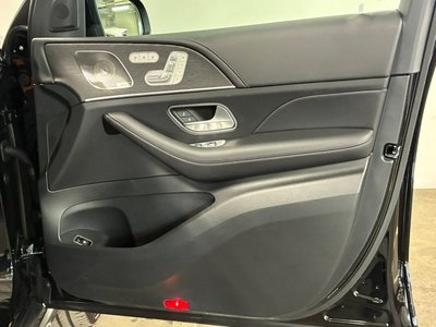 2025 Mercedes-BENZ GLS — миниатюра 18