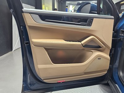 2024 Porsche CAYENNE 缩略图 14