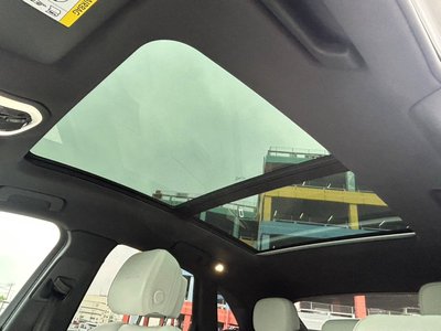PORSCHE MACAN - 4