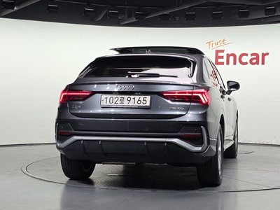 2022 AUDI Q3 photo 4