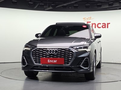 2022 AUDI Q3 photo 2