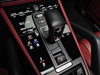 2020 Porsche CAYENNE — миниатюра 12
