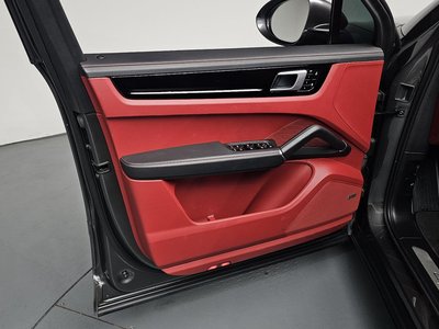 2020 Porsche CAYENNE — миниатюра 14