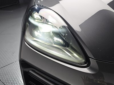 2020 Porsche CAYENNE photo 9