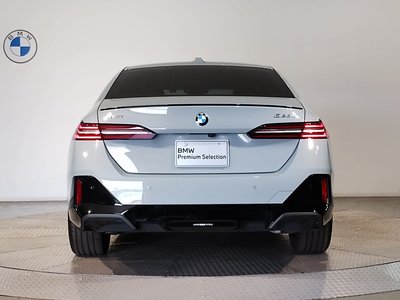 2024 BMW 5 SERIES — фото 9