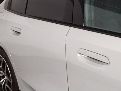 2024 BMW 5 SERIES 缩略图 22