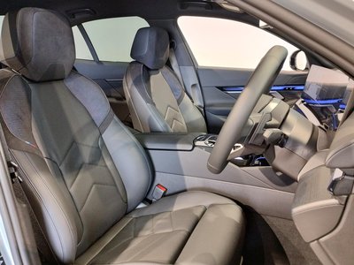 2024 BMW 5 SERIES 缩略图 36