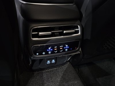 2025 Genesis GV70 — миниатюра 19