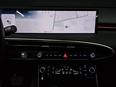 2025 Genesis GV70 — миниатюра 15