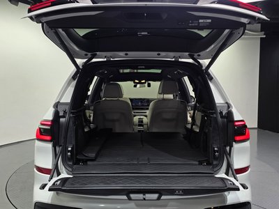 2025 BMW X7 缩略图 20