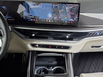 2025 BMW X7 缩略图 14