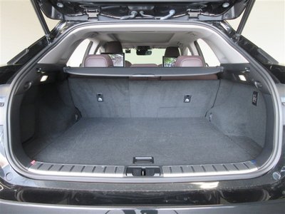 صورة مصغرة 28 لـ 2022 Lexus RX