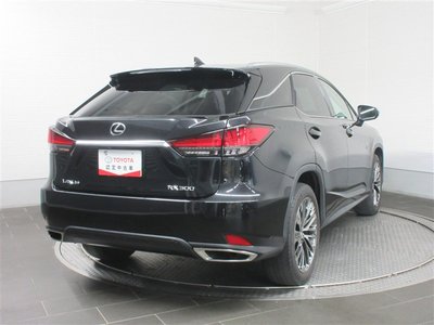صورة 4 لـ 2022 Lexus RX