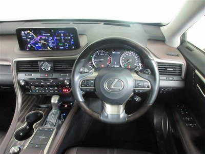 صورة 5 لـ 2022 Lexus RX