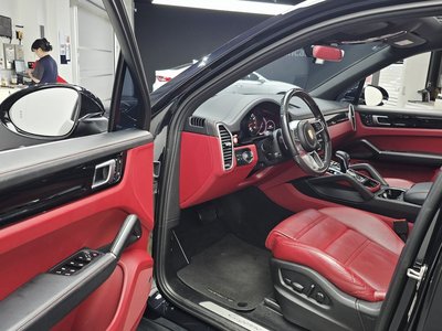 2022 Porsche CAYENNE 照片 10