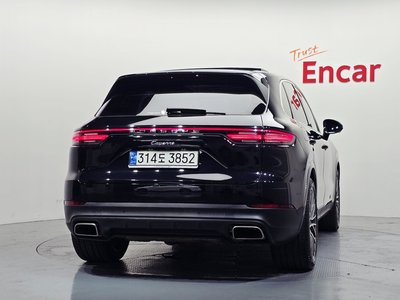 2022 Porsche CAYENNE 照片 3