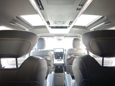 TOYOTA ALPHARD - 9
