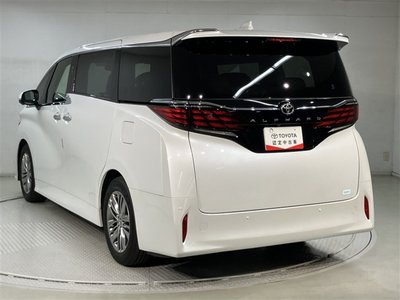 2025 Toyota ALPHARD photo 5