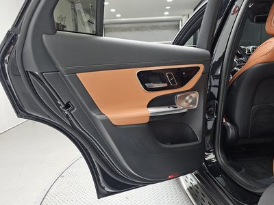 2025 Mercedes-BENZ GLC — миниатюра 15
