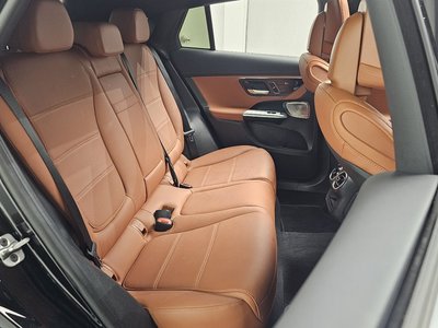 2025 Mercedes-BENZ GLC — миниатюра 17
