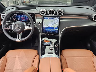 2025 Mercedes-BENZ GLC — фото 5