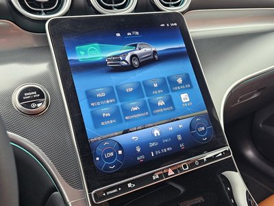 2025 Mercedes-BENZ GLC — миниатюра 22
