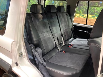 TOYOTA LAND CRUISER 70 - 9