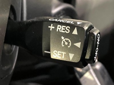 TOYOTA LAND CRUISER 70 - 6