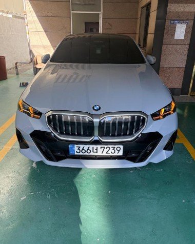 BMW 5 SERIES - View 1