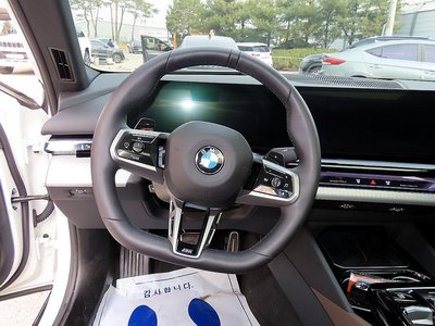 BMW 5 SERIES - 8